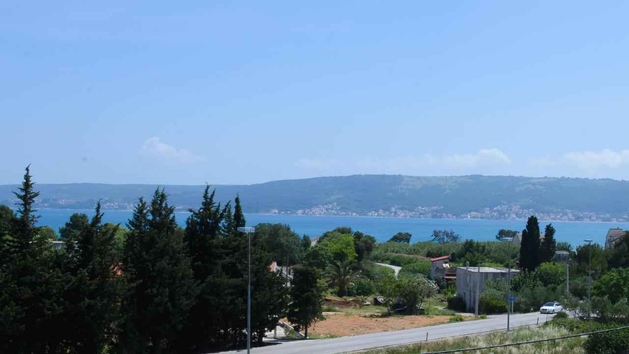 Apartments With A Parking Space Kastel Stafilic, Kastela - 21948 외부 사진