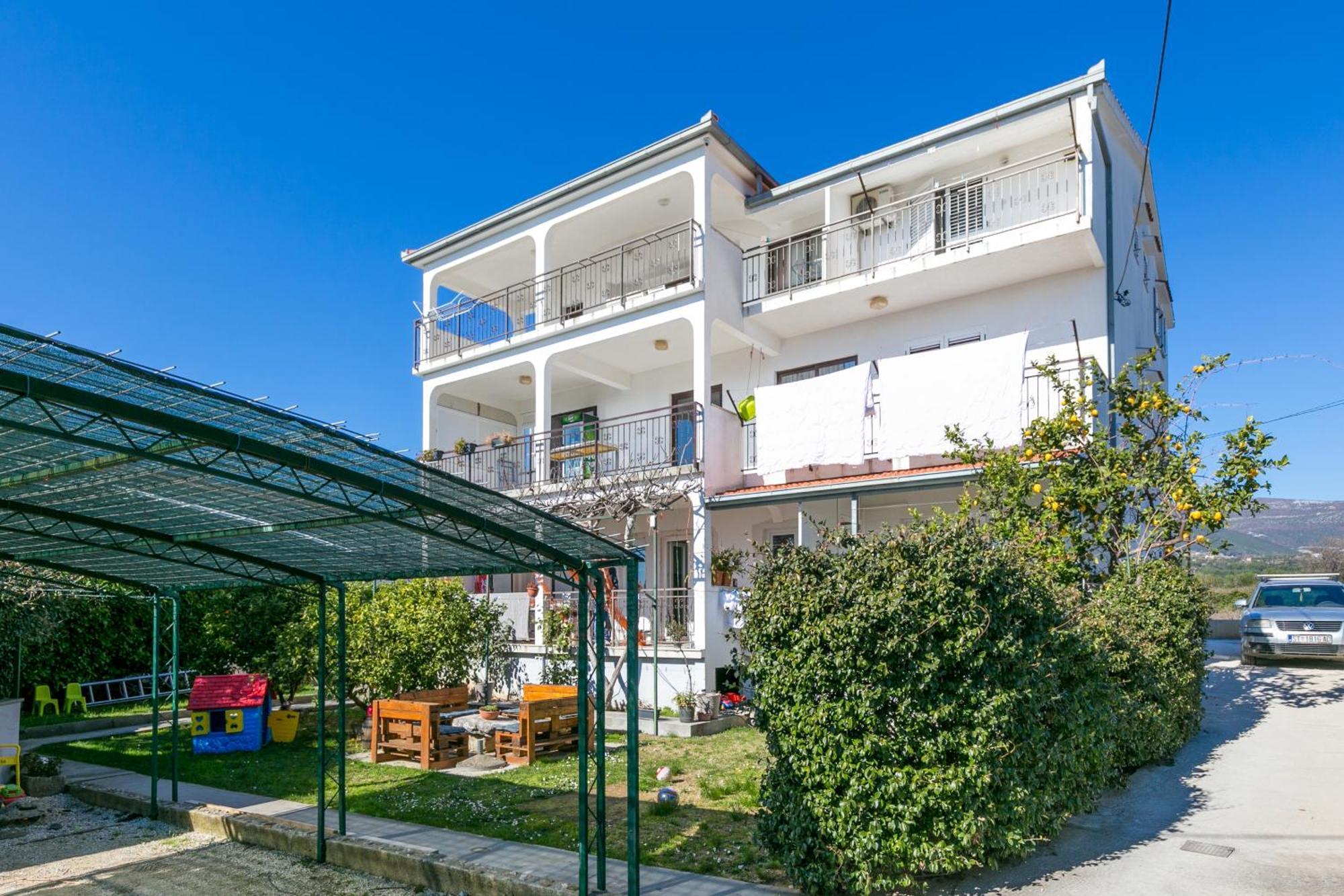 Apartments With A Parking Space Kastel Stafilic, Kastela - 21948 외부 사진